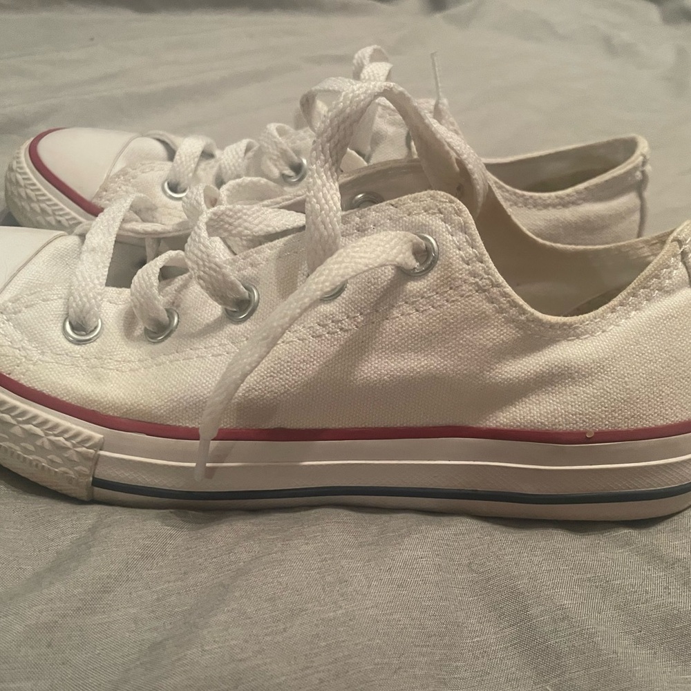 NWOT Kids Low-top White Converse